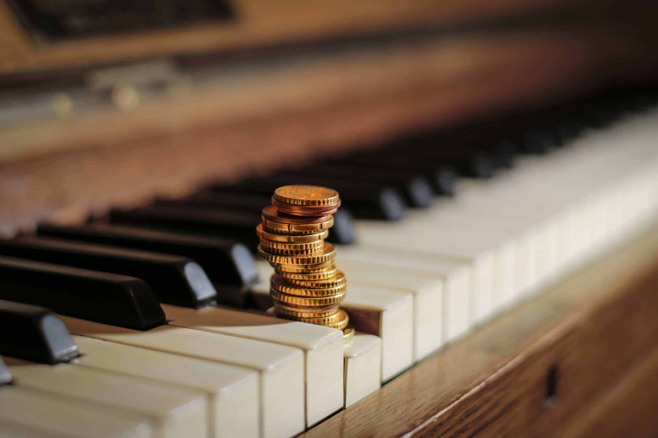 Money on Piano